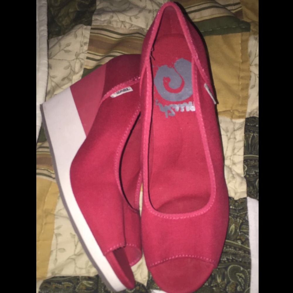 Teva Open Toe Sporty Wedges